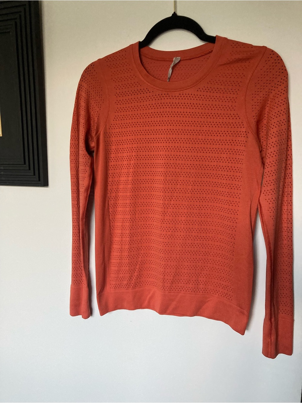 lululemon Women's Lightweight Perforated Crewneck long sleeve - Rust Orange